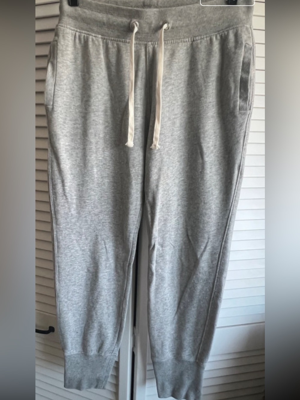 GAP Heather Grey
VintageSoft Fleece Jogger
Sweatpants